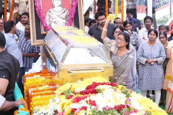 Celebrities pay homage to ANR Photos - 5 