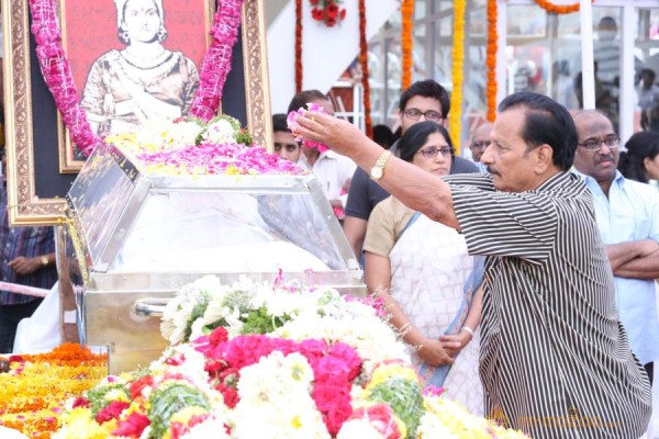 Celebrities pay homage to ANR Photos - 5 