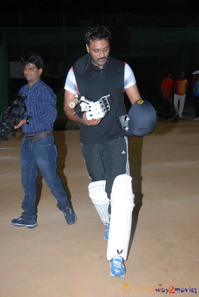 Telugu Warriors Team Practice Photos Gallery 