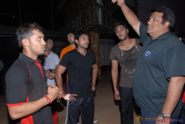 Telugu Warriors Team Practice Photos Gallery 