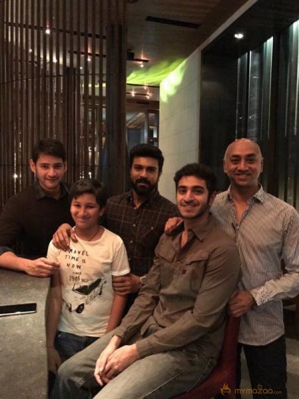 Pic Talk: Mahesh's Happy Holidays With Ram Charan