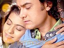 A theatre screens Fanaa in Gujarat