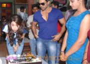 Shruti Haasan Birthday Celebration At Yevadu Set  