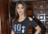 shruti-hassan-pledges-for-earth-hour-event-17_571dfeb0bc192