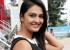 1438185829neha-deshpande-launch-essensuals-toni-guy-madinaguda-pics1