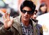 SRK in pain, but does 'garba' for 'Raees'