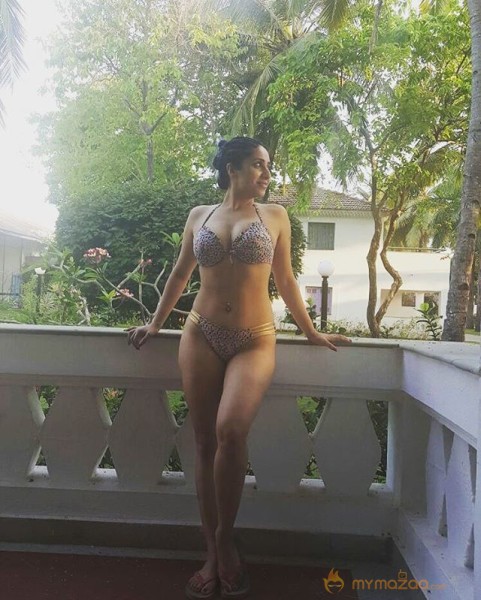 Photo Feature: Sexiest Singer Neha Bhasin