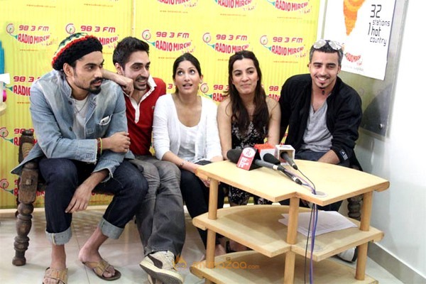 Akshay & Anushka Sharma Launched Patiala House music