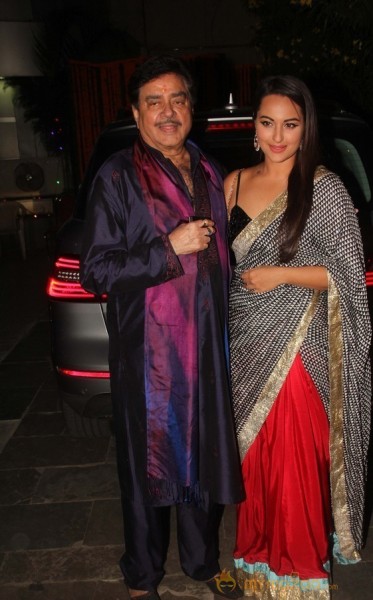 Amitabh Bachchan Hosted Diwali Party Photos Gallery