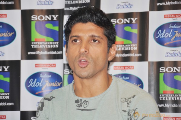 Bhaag Milkha Bhaag Promotion On sets of IIJ 