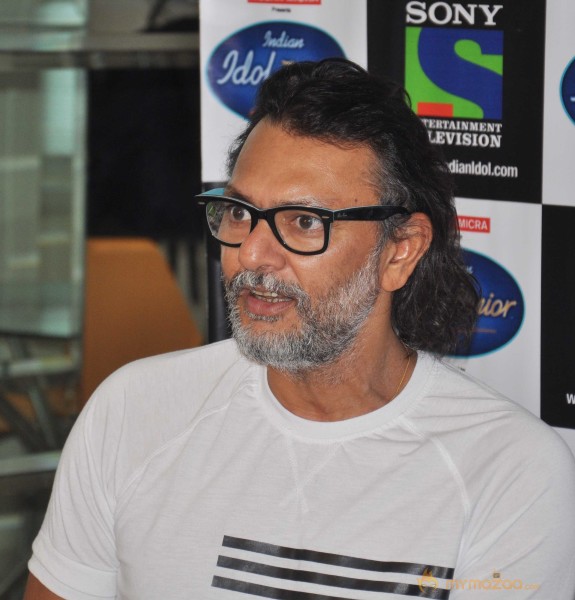 Bhaag Milkha Bhaag Promotion On sets of IIJ 