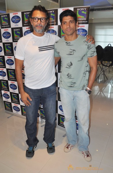 Bhaag Milkha Bhaag Promotion On sets of IIJ 
