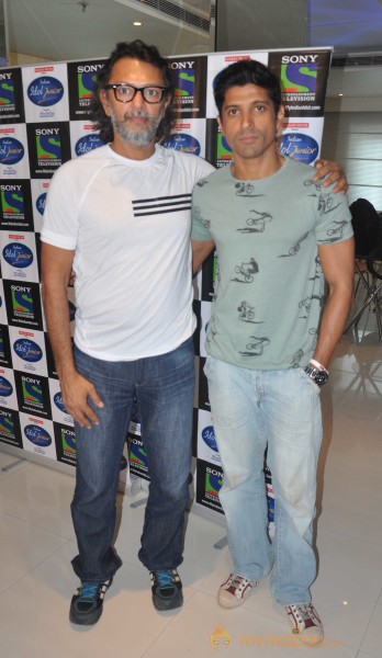 Bhaag Milkha Bhaag Promotion On sets of IIJ 