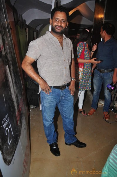 Bolly Celebs at AANKHON DEKHI premiere Photos