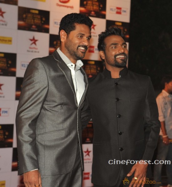 Celebs At Big Star Entertainment Awards 2012 Photos