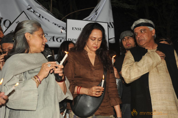 Celebs at Silent Protest on Delhi Rape Pics