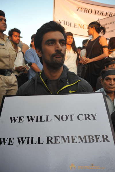 Celebs at Silent Protest on Delhi Rape Pics