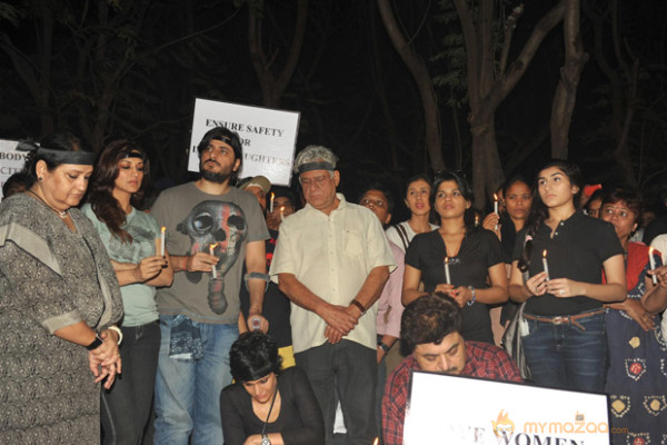 Celebs at Silent Protest on Delhi Rape Pics