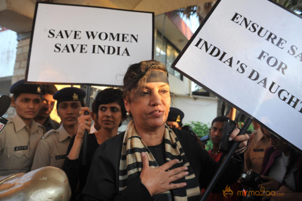 Celebs at Silent Protest on Delhi Rape Pics