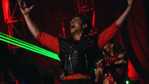 BigB Shahrukh, Salman & Akshay perform for Cintaa Superstars ka Jalwaa Gallery