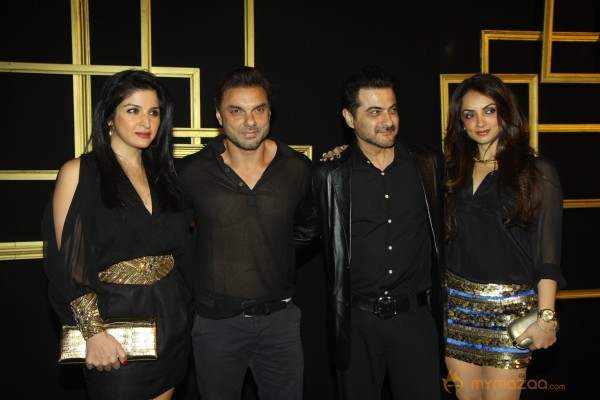 Deepika Padukone Black And Gold Party Photos