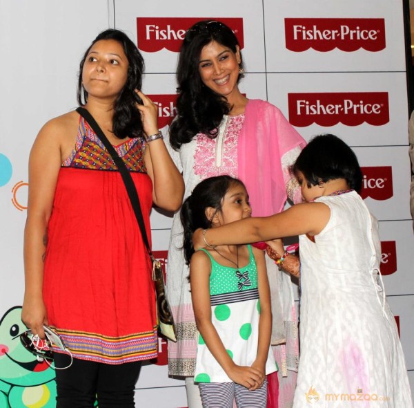 Fisher Price Celebrates Mother's Day 