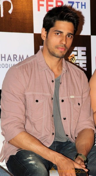 Hasee Toh Phasee First Look Launch Images