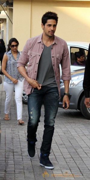 Hasee Toh Phasee First Look Launch Images