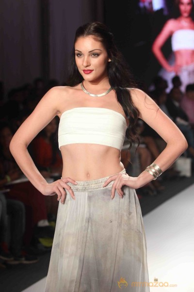 India Resortwear Fashion Week 2013 Photos2