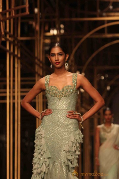 Indian Bridal Fashion Week 2013 Photos