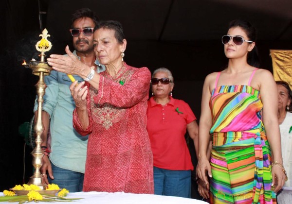 Kajol Devgn & Ajay Devgn At The Clean & Green Lonavala Event 