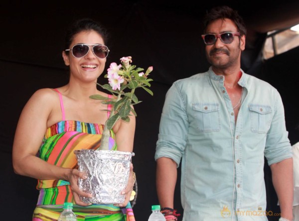 Kajol Devgn & Ajay Devgn At The Clean & Green Lonavala Event 