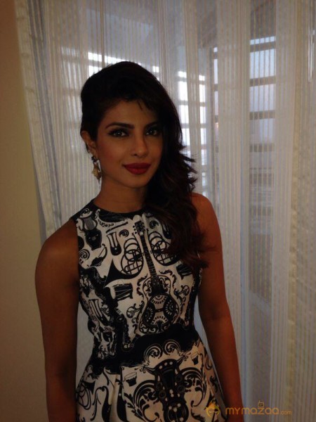 Krrish 3 Movie Promotion At Dubai Images