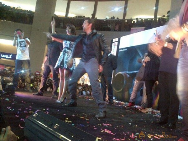 Krrish 3 Movie Promotion At Dubai Images