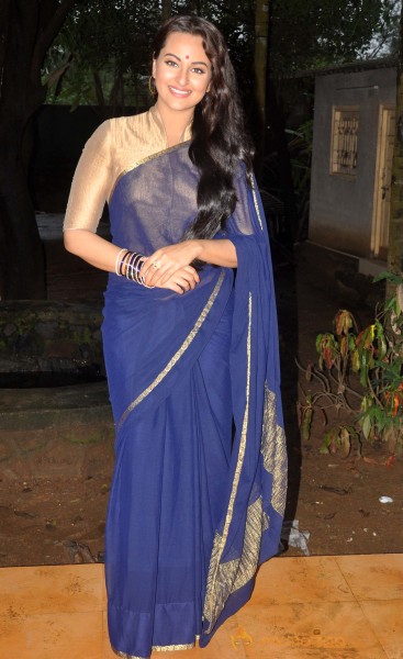 Lootera Team Promote On The Sets Of TV Serial Uttaran 