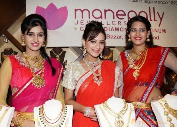 Manepally Dhanteras Jewellery Collections Launch Photos