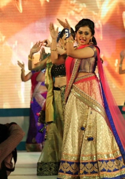 Miss n Mrs India Gujarati Fashion Show Photos02