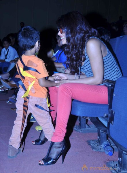 Priyanka Chopra Snapped At St. Andrews Event  — photo 19