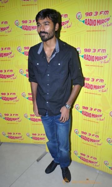 Raanjhanaa Music Launch At Radio Mirchi  