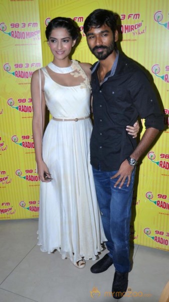 Raanjhanaa Music Launch At Radio Mirchi  