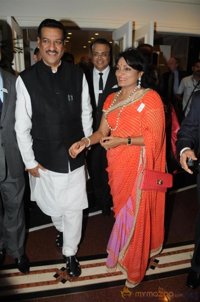 Ramaiya Vastavaiya Movie Promotion at 9th AIACCA 