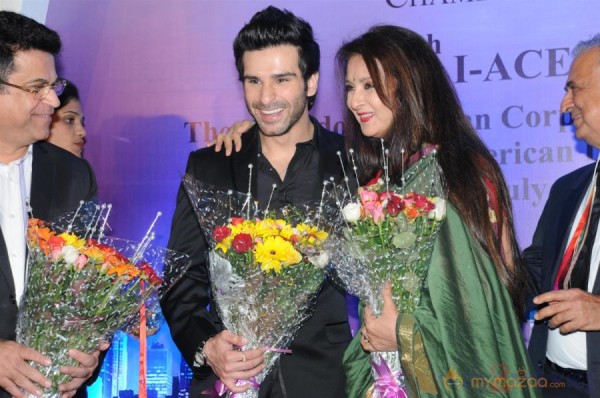 Ramaiya Vastavaiya Movie Promotion at 9th AIACCA 