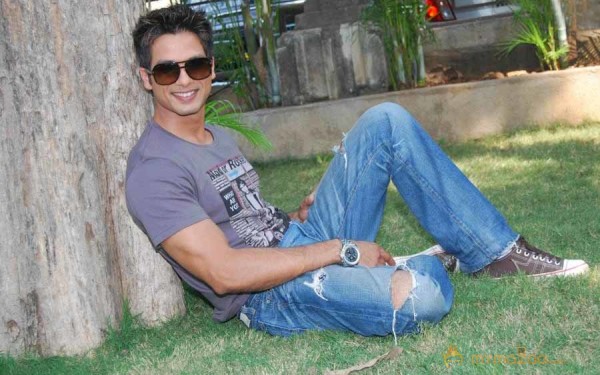 Shahid Kapoor At Filmistan Studio 