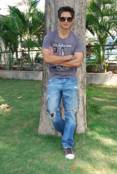 Shahid Kapoor At Filmistan Studio 