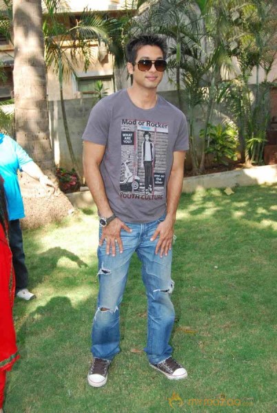Shahid Kapoor At Filmistan Studio 
