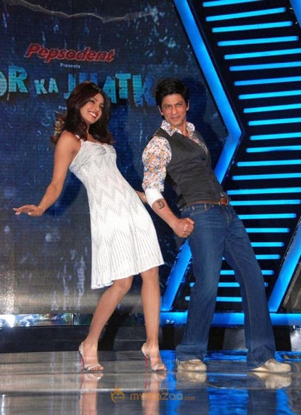 Shahrukh and Priyanka  pic