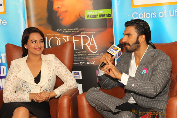 Sonakshi & Ranveer Promote LOOTERA In Dubai 