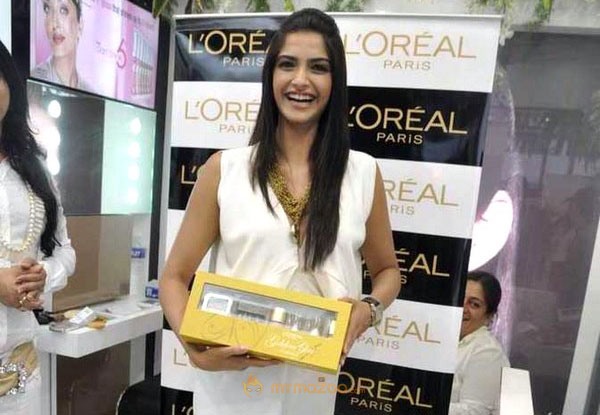 Sonam Kapoor at the launch of Spring Summer 2010 look ‘Golden Girl’ in Mumbai
