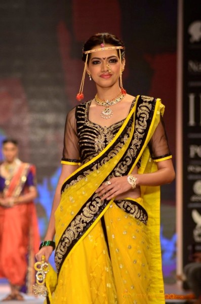 Zareen Khan at Iigj At Iijw 2014