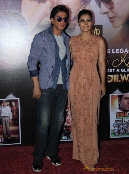 SRK And Kajol At Sneak Preview Show Of Dilwale